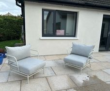 Kave home Mareluz white steel armchairs (2)
