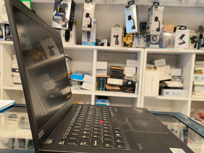 Lenovo ThinkPad X13 Yoga G1 13.3" Core i5 10210U (10th Gen) 8GB RAM 500GB SSD Windows 11 Pro (Has Sim Card)