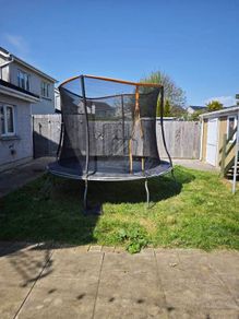 Trampoline