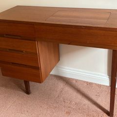 1971 Singer sewing machine mounted in solid wood desk