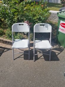 folding chairs