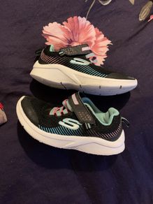 Skechers size 10.5
