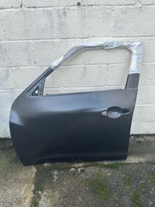 nissan Juke front and rear passenger side doors