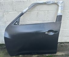 nissan Juke front and rear passenger side doors