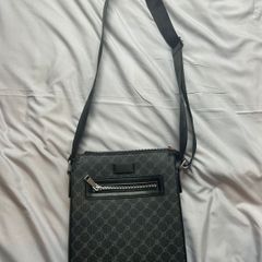 Cross body luxury bag brand new never used