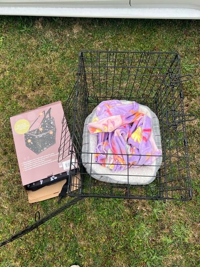 Dog Crate bundle. Small to medium size dog.