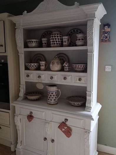 solid kitchen dresser delivery arranged