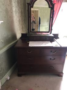 Dressing table