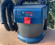 Bosch 18volt cordless vacuum