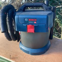 Bosch 18volt cordless vacuum