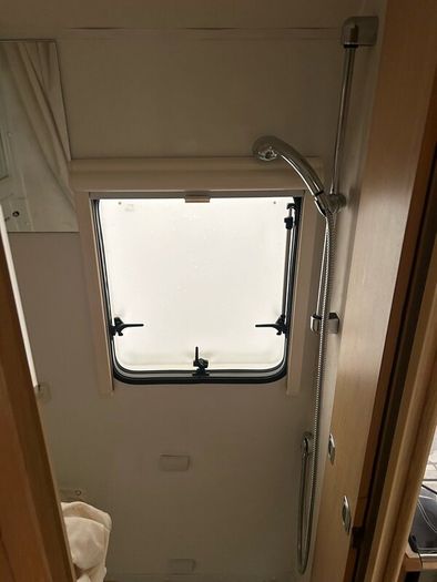 NI 2002 Autoquest 100 2.3 TD 4-Berth