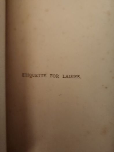 Complete Etiquete For Ladies.  Ward Lock & Company. Vintage Paperback In Fair Condition. See Photos.