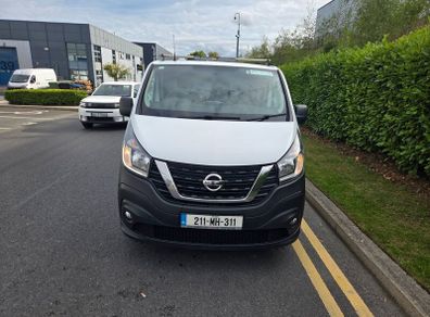 Nissan NV300 2021