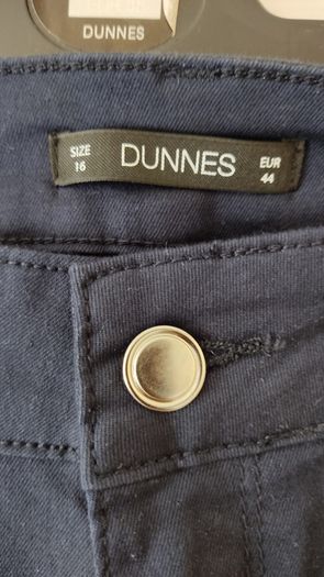 Dunnes Navy Three Quarter Lengths size 16