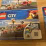 Lego City Burger Hut Fire 60214 Image 3