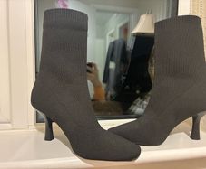 Stunning M&S boots - worn once, size 7 (40)