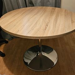 Dinner table 110cm