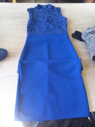 dresses women