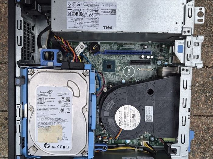 Dell Optiplex 7060, I7 Cpu, 32 Gb Of Ram, 250 Gb Ssd + 500 Gb Hdd