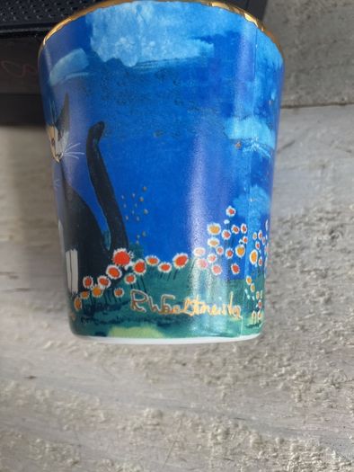 Gobel very fine Designer hand painted  trinket Cup
