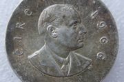 1966 Irish 10 Shilling coin SILVER