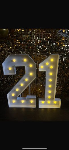 Large "21" Marquee Light