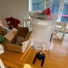 Home Brew Kit and Bottle Capper