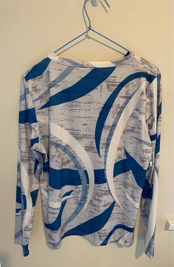 Long Sleeve Graphic Print T-Shirt Size Large