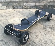 Electric Scateboard 2x1650W which gives 3300W in super accelerations