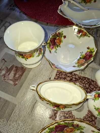 Old Country Rose Royal Albert Porcelain 13 Piece which includes Two Tier Cake Stand, Postage Available or collection