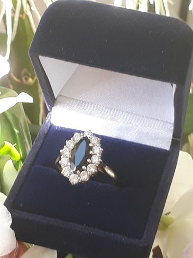 Vintage Gold Sapphire Cluster Ring