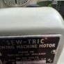 Vintage Novum Sewing Machine Image 7