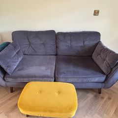 DFS couch set