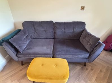 DFS couch set