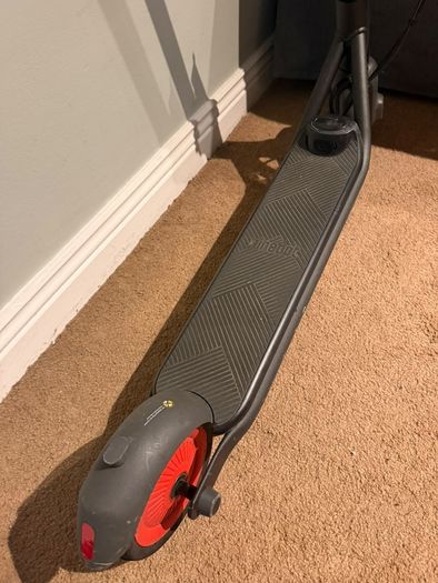 Ninebot Segway eKickScooter ZING C20 Electric Scooter (Kids / Teens)