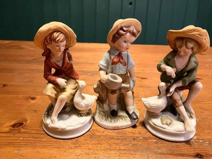 figurines