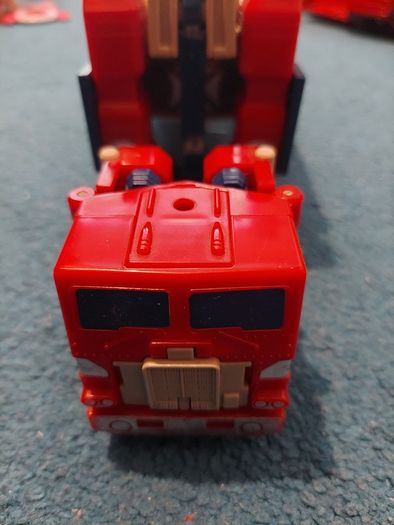 Transformer G1 toy / optimus prime