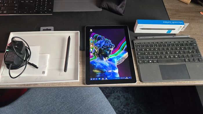 Microsoft surface go - 4415Y - 8gb - 128go
