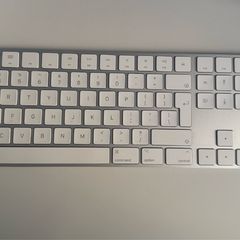 Apple Wireless Keyboard