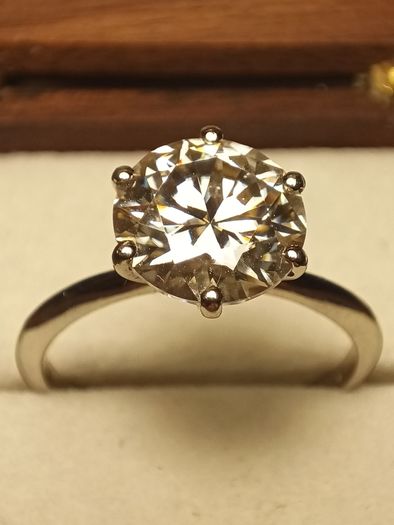 4ct. Moissanite Solitaire Ring