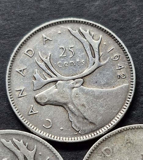Canada 1942/43/44 Silver 25 Cents coins - George VI