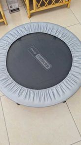 Fitness trampoline