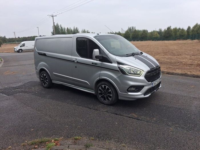 Ford transit custom sport