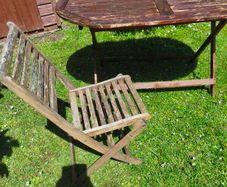 Garden table with 4 chairs for free