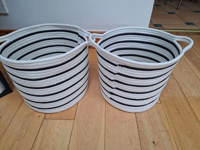 4  X stylish storage baskets