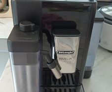 Delonghi Rivelia coffee machine