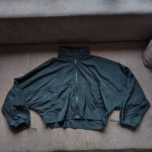 black ZARA cropped windbreaker, size XS