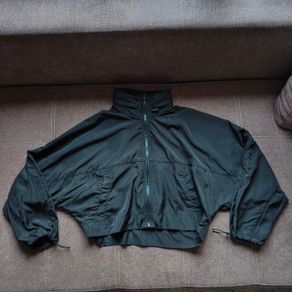 black ZARA cropped windbreaker, size XS
