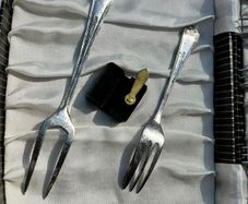 Vintage Set of 6 Silver Plated Cake Forks in Original Case - 1950s