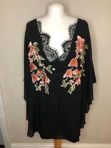 Black floral blouse (4XL)